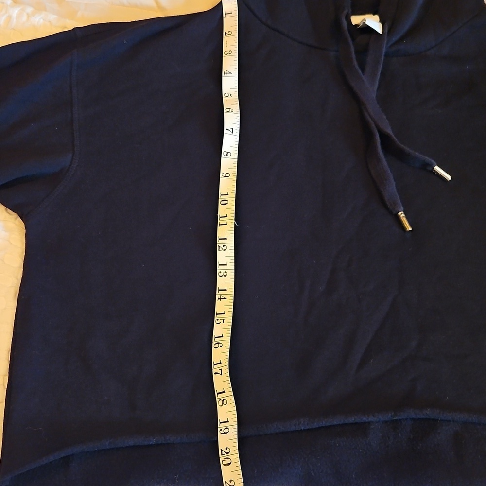 H&m Black Women's Cropped Oversized Hoodie - Picture 4 of 5